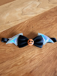 Collar de Halloween para mascota con alas de murciélago
